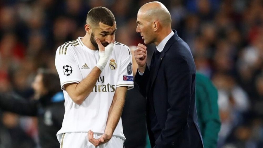 بنزيما ينهي الجدال بشأن مصير زيدان مع ريال مدريد