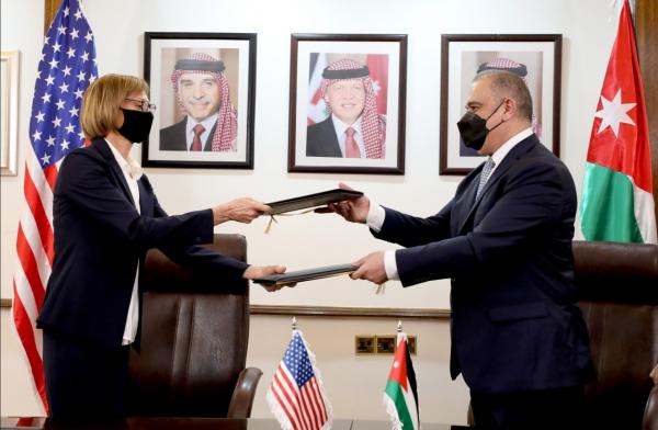 تحويل الدفعة الاولى من المنحة الامريكية للخزينة