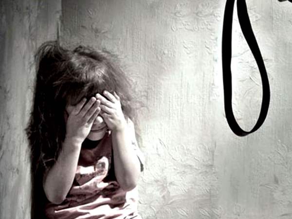 صفعات قاتلة على الوجه والجسم هكذا توفيت طلفة سنوات