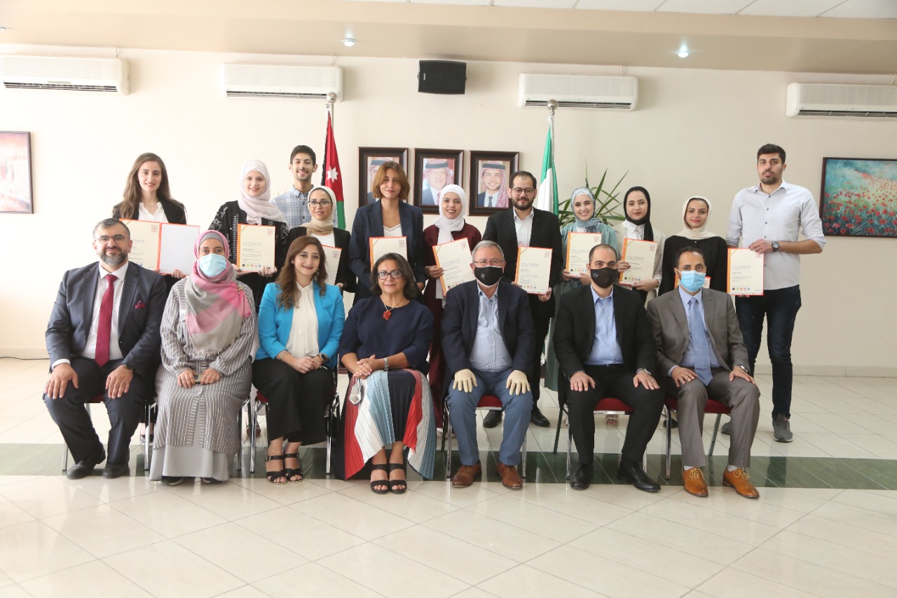 جامعة البترا تكرم طلبتها وأعضاء الهيئة التدريسية الفائزين بمسابقات عالمية