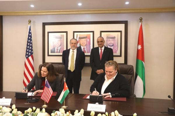 توقيع اتفاقية المنحة الأمريكيَّة النقديَّة السنويَّة لدعم الموازنة الأردنية بقيمة (845.1) مليون دولار أمريكي